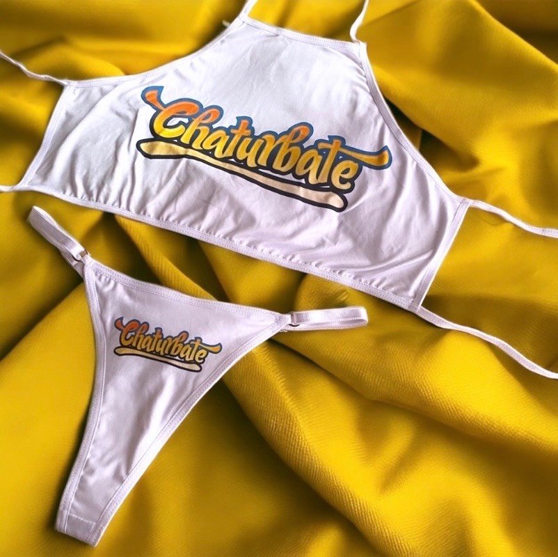 TOP + TANGA CHATURBATE