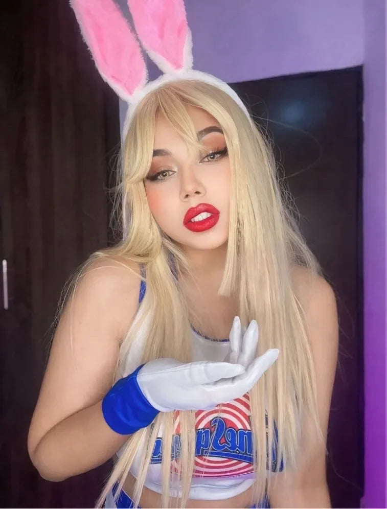 LOLA BUNNY