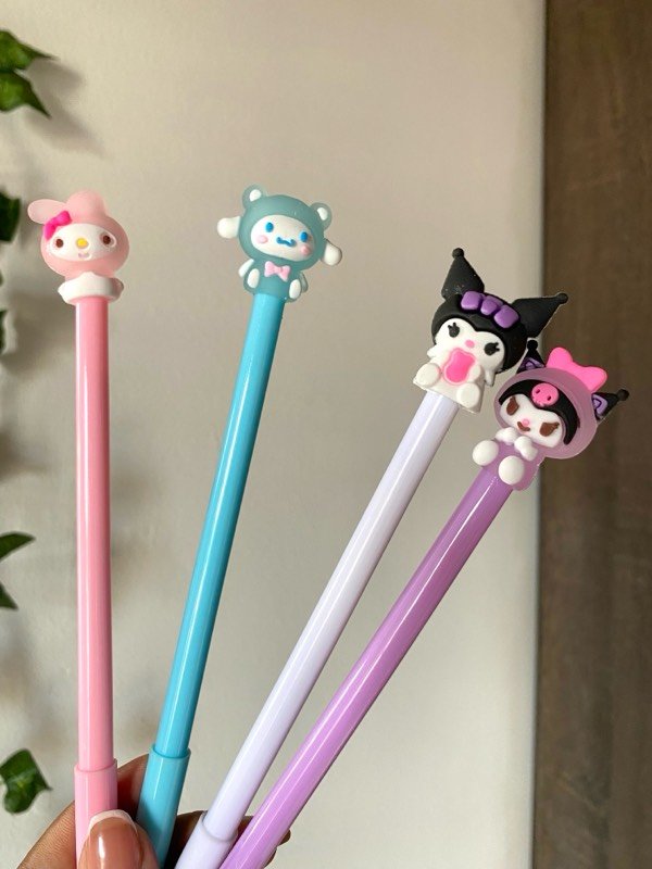 ESFERO SANRIO PUNTA FINA