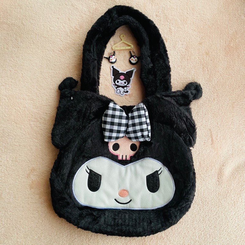 BOLSO FELPA KUROMI