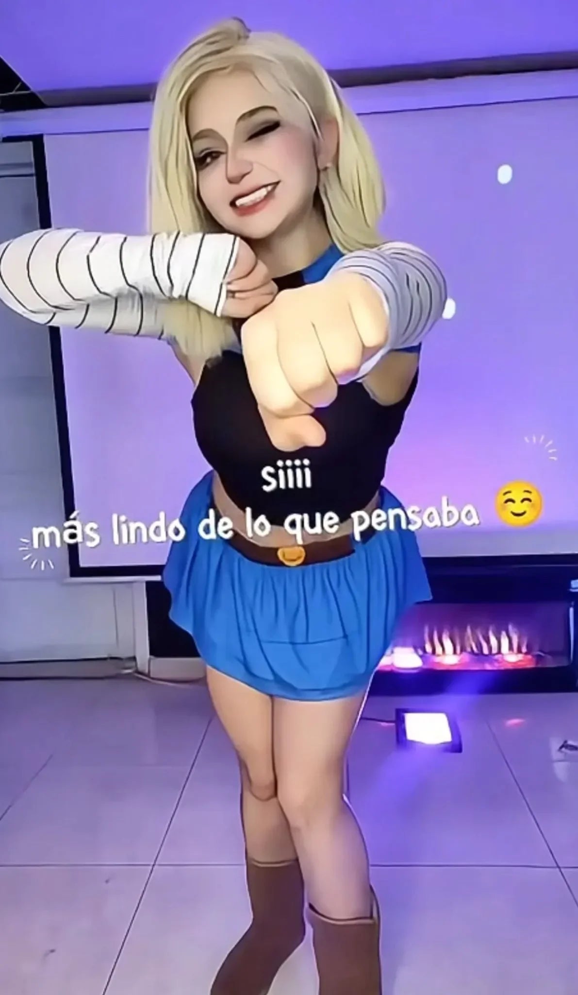 COSPLAY ANDROIDE 18