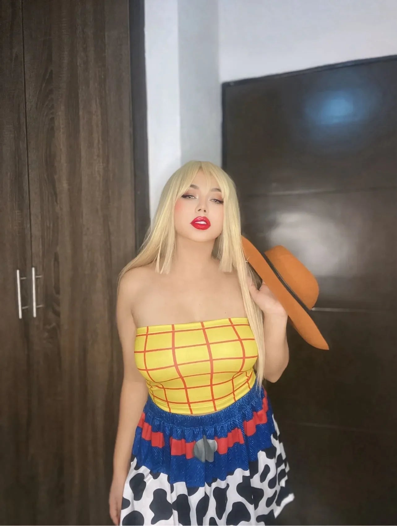 TRAJE WOODY